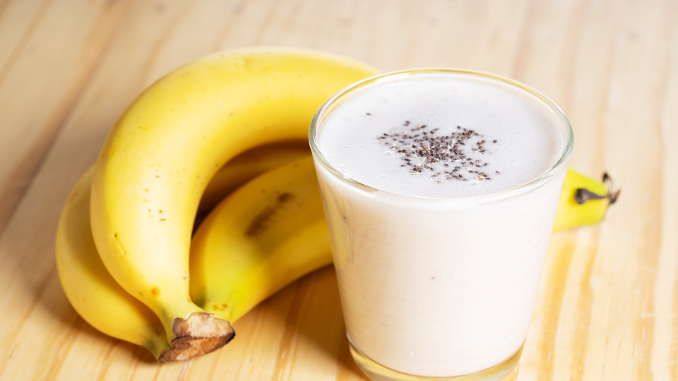 Kokos-Bananen-Smoothie mit Chiasamen