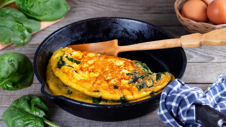 Gemüse-Omelett mit Paprika und Spinat