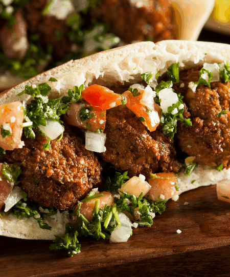 Falafel-Sandwich im Fladenbrot