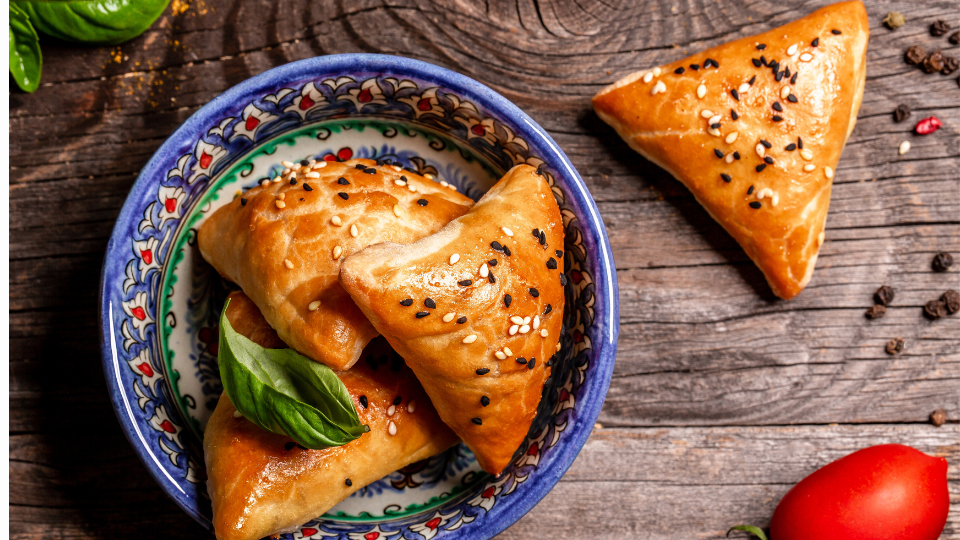 Spinat-Feta-Fatayer – Orientalische Teigtaschen