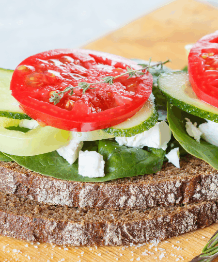 Spinat-Feta-Sandwich