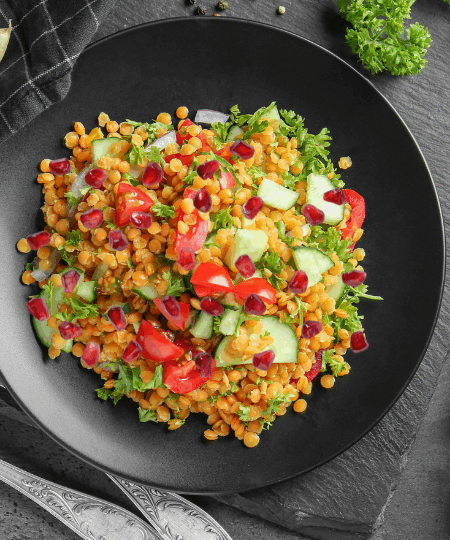 Rote-Linsen-Salat mit Granatapfel und Kräutern