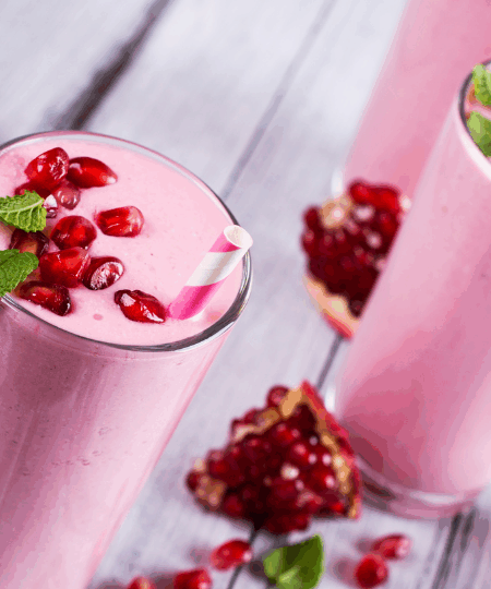 Granatapfel-Beeren-Smoothie mit Haferdrink