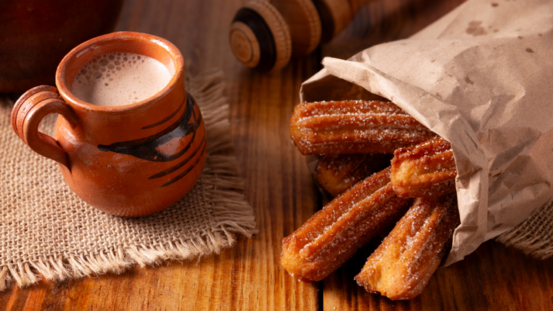 Heiße weiße Schokolade mit Vanille