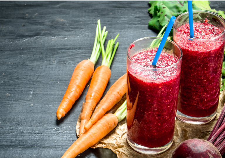 Rote-Bete-Karotten-Smoothie mit Orange und Ingwer