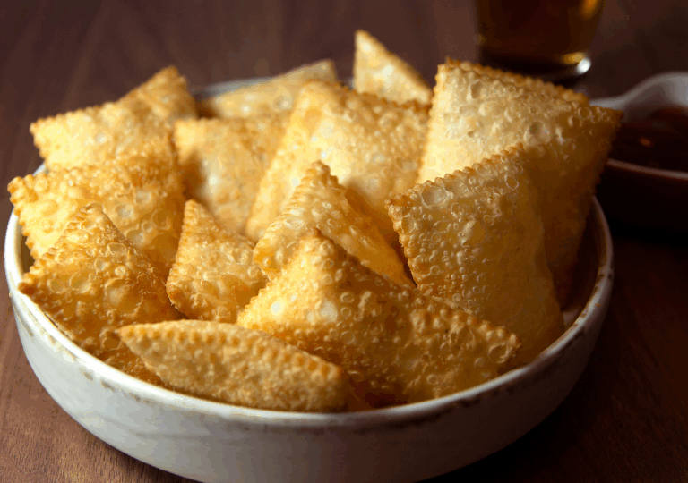 Kartoffel-Kräuter-Mini-Taschen – Herzhaftes vegetarisches Gebäck