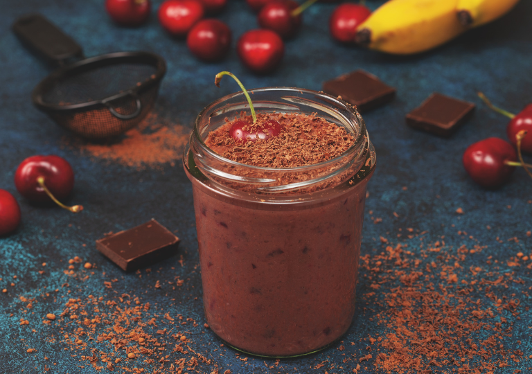 Schoko-Kirsch-Smoothie mit Haferdrink