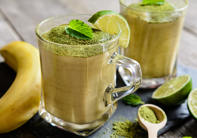 Matcha-Bananen-Smoothie mit Vanille