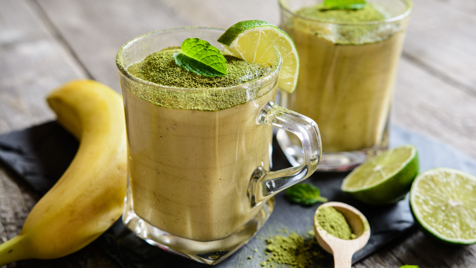 Matcha-Bananen-Smoothie mit Vanille
