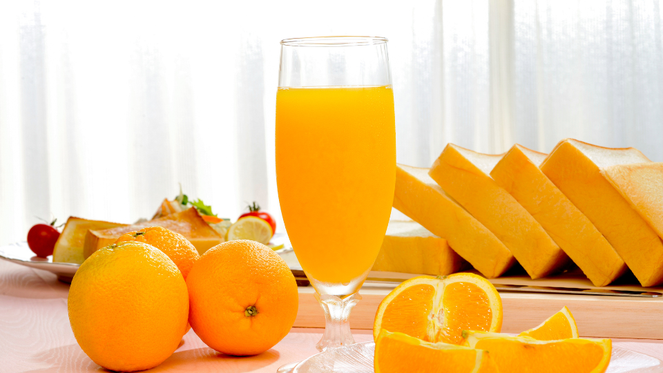 Frisch gepresster Orangensaft - Rezept