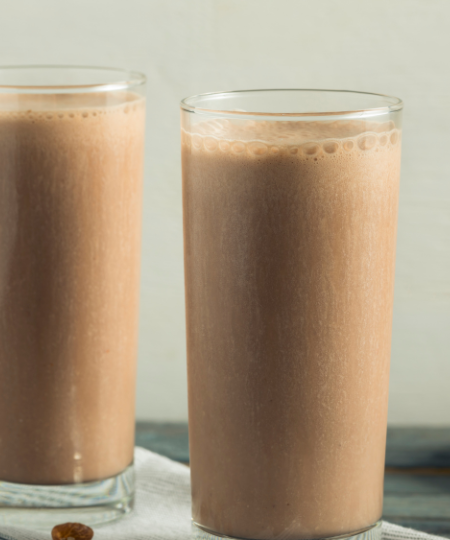 Schoko-Protein-Smoothie mit Mandelmilch