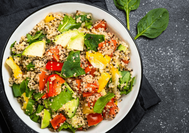 vegane Gemüse-Quinoa-Frühstücksschüssel