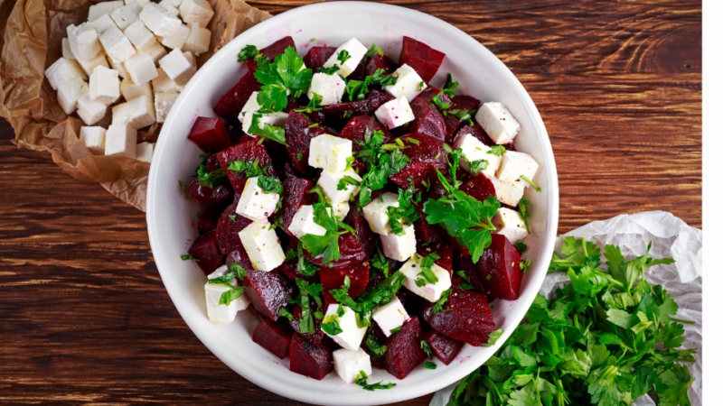 Rote-Bete-Salat mit Feta und Sumach