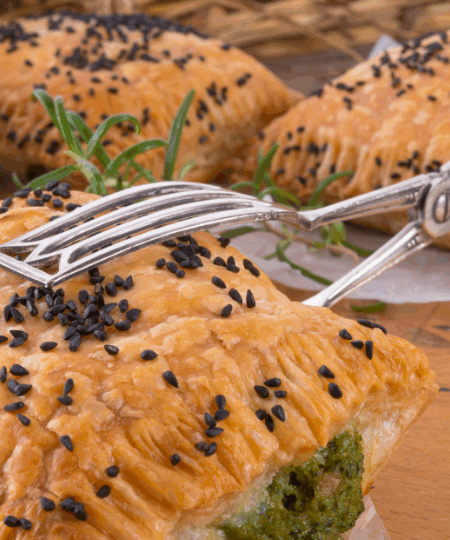 Spinat-Feta-Taschen – Vegetarische Teigtaschen mit Spinat & Käse