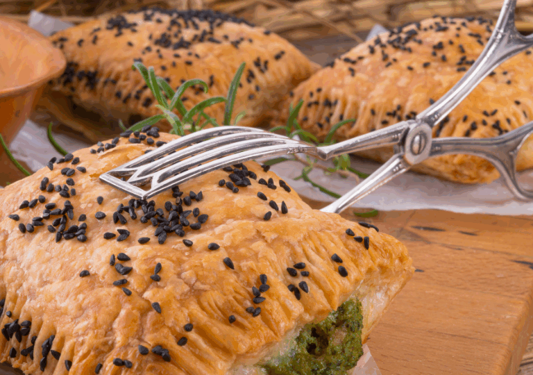 Spinat-Feta-Taschen – Vegetarische Teigtaschen mit Spinat & Käse