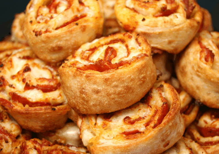 Tomaten-Käse-Schnecken – Mediterranes vegetarisches Gebäck