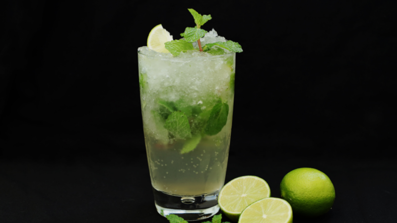 Zitronen-Minze-Saft-Rezept