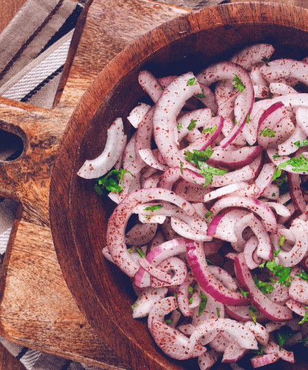 Rote-Zwiebel-Salat mit Sumach