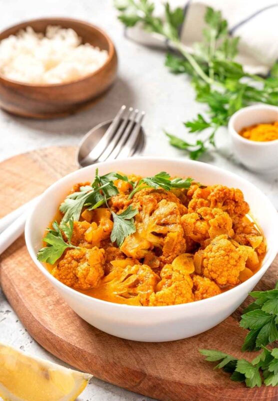 Blumenkohl mit Curry-Sauce