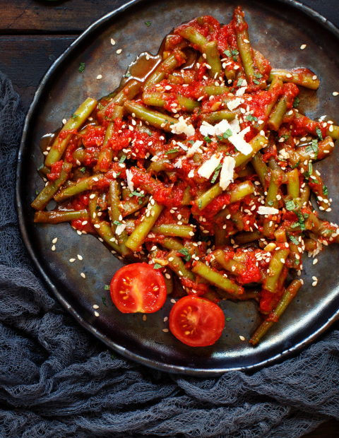 Brechbohnen-Eintopf mit Tomaten-Koriander-Sauce
