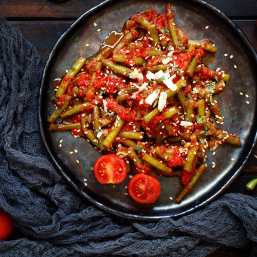 Brechbohnen-Eintopf mit Tomaten-Koriander-Sauce