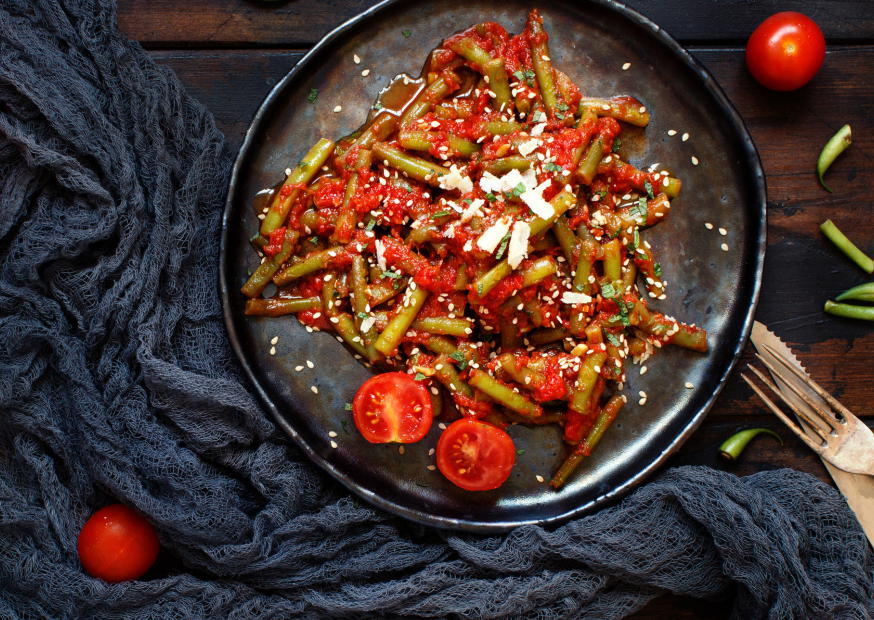 Brechbohnen-Eintopf mit Tomaten-Koriander-Sauce