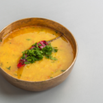 Toor Dal Fry – Milder Eintopf aus Taubenerbsen