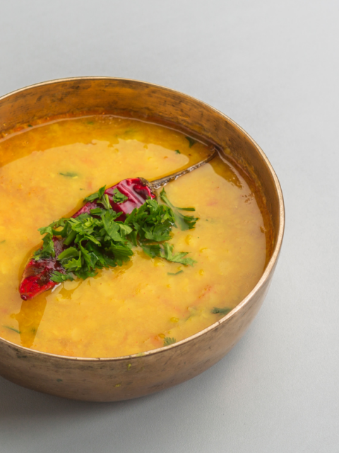 Toor Dal Fry – Milder Eintopf aus Taubenerbsen