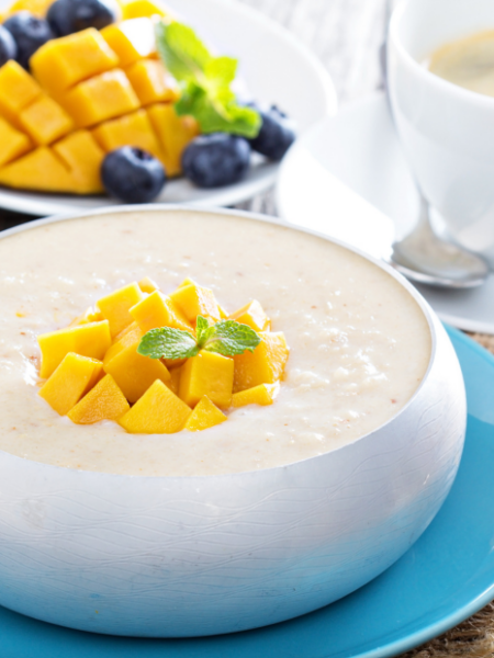 Kokos-Reis-Pudding mit Mango (Vegan Asia)