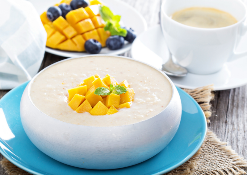 Kokos-Reis-Pudding mit Mango (Vegan Asia)