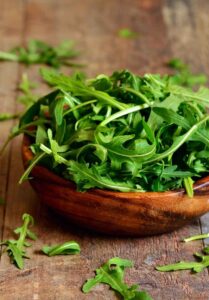 Rucola in der vegetarischen Ernährung – Nährstoffe, Vorteile und Verwendungsideen