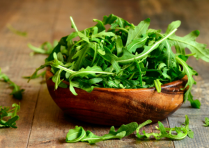 Rucola in der vegetarischen Ernährung – Nährstoffe, Vorteile und Verwendungsideen