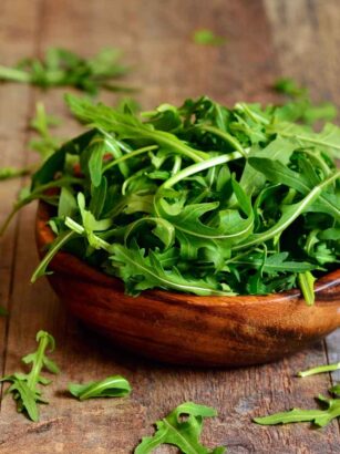 Rucola in der vegetarischen Ernährung – Nährstoffe, Vorteile und Verwendungsideen