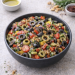 Olivensalat mit Walnüssen – Würzig, mediterran & aromatisch