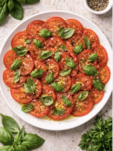 Tomaten-Carpaccio mit Basilikum – Frisches italienisches Antipasti Rezept