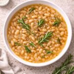 Weiße-Bohnen-Suppe mit Rosmarin – Cremige italienische Suppe