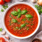 Italienische Tomatensuppe mit Basilikum – schnelles Rezept