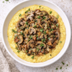 Polenta mit Pilzragout – cremig & herzhaft