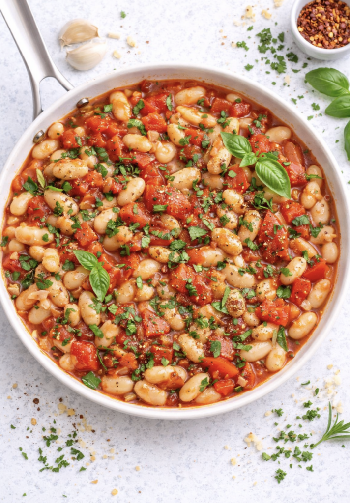 Tomaten-Bohnen-Pfanne – einfach, gesund & mediterran