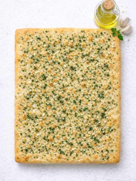 Knoblauch-Focaccia – einfach, fluffig & italienisch