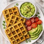 Herzhafte Tofu-Frühstück-Waffeln – knusprig, vegan & proteinreich