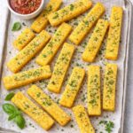 Knusprige Polenta-Sticks – einfach & vegan