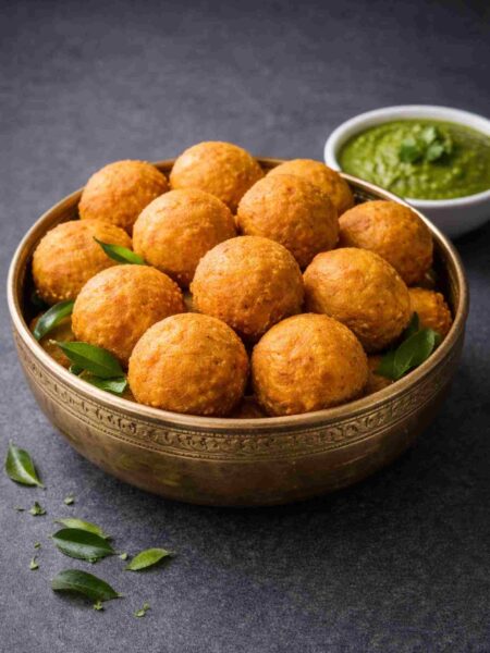 Aloo Bonda – Knusprige indische Kartoffelbällchen mit Kichererbsenteig