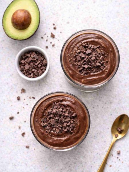 Vegane Schoko-Avocado-Creme mit Seidentofu – Cremiges Dessert