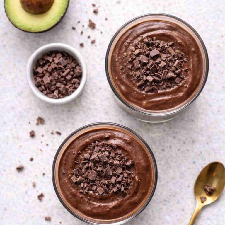 Vegane Schoko-Avocado-Creme mit Seidentofu – Cremiges Dessert