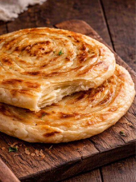Lachha Paratha – Knuspriges indisches Schicht-Fladenbrot einfach selber machen