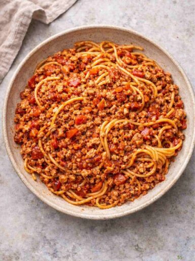 Pasta mit Tomaten-Tofu-Bolognese