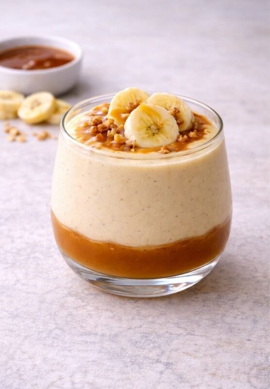 Bananen-Karamell-Creme – cremiges Dessert im Glas